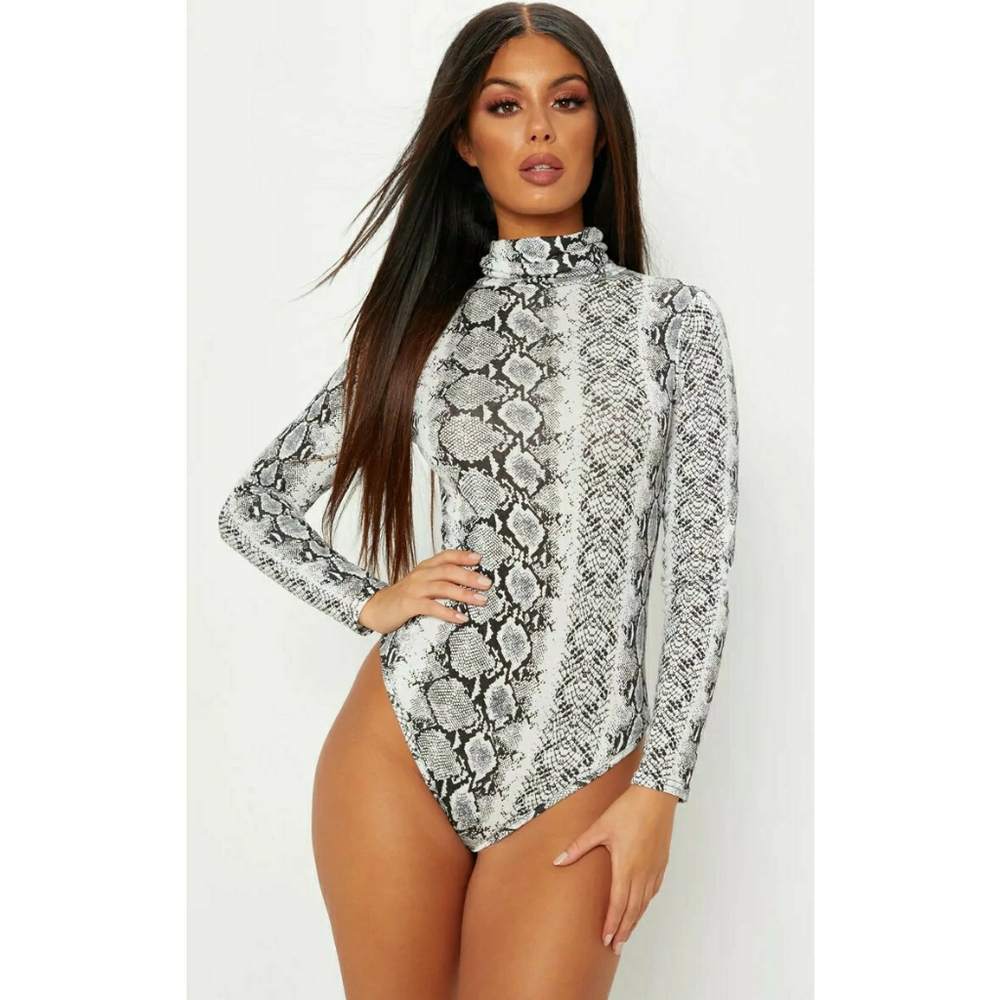 **FINAL PRICE** Snake turtleneck bodysuit